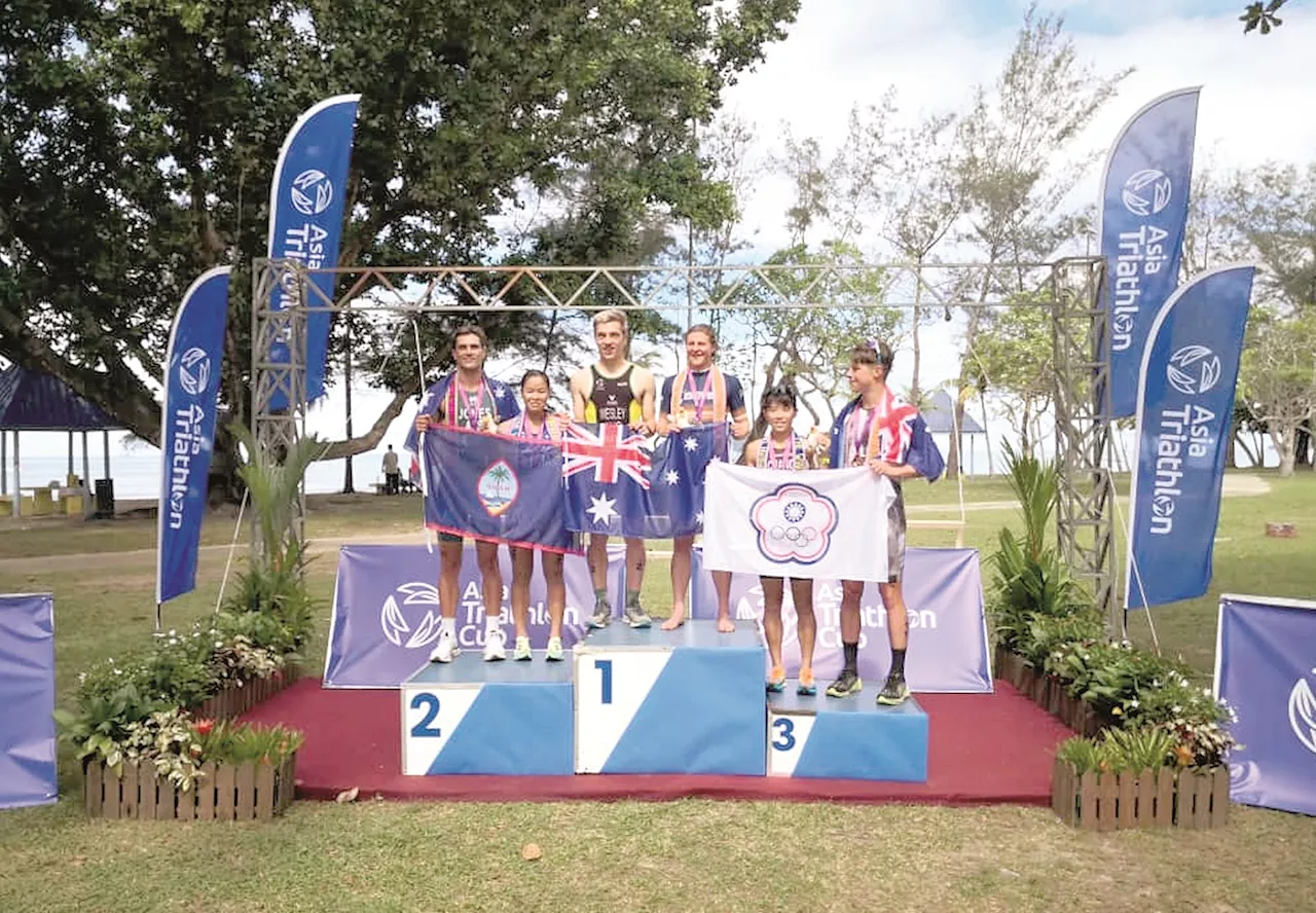 Kurt Wesley, Zoe Clarke ungguli Piala Triatlon Asia