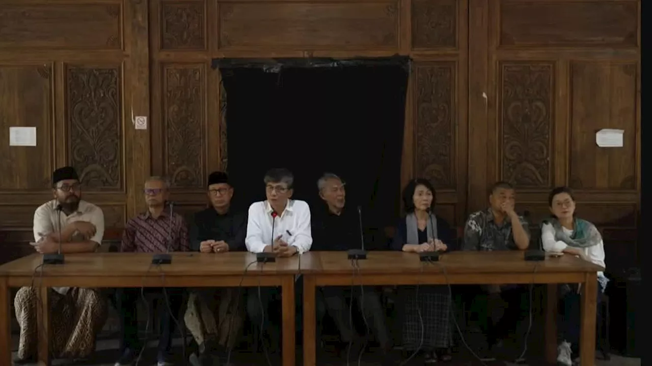 Sambangi Gus Mus, Goenawan Mohamad: Sekarang Semua Bisa Dibeli, Kesetiaan, Suara, Kedudukan