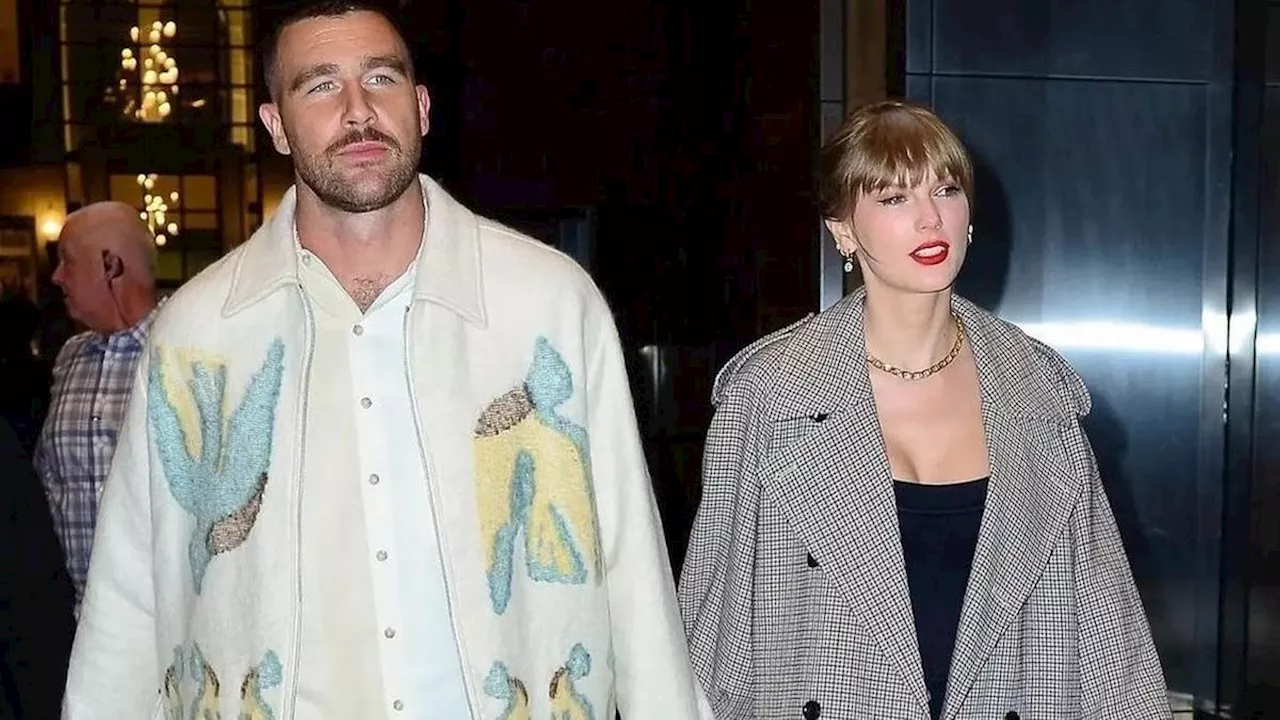 Taylor Swift Peluk dan Cium Travis Kelce Usai Konser di Argentina