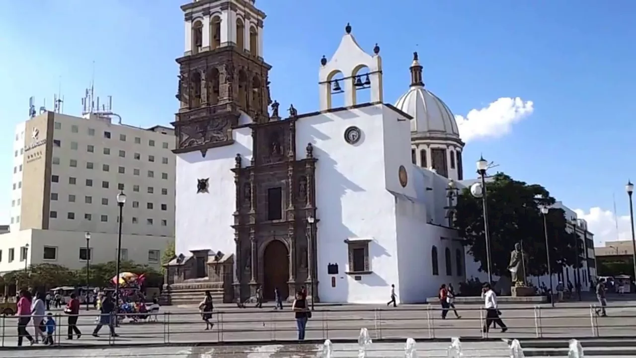 Capacitan a más de 50 comerciantes del Centro Histórico de Irapuato para mejorar sus ventas