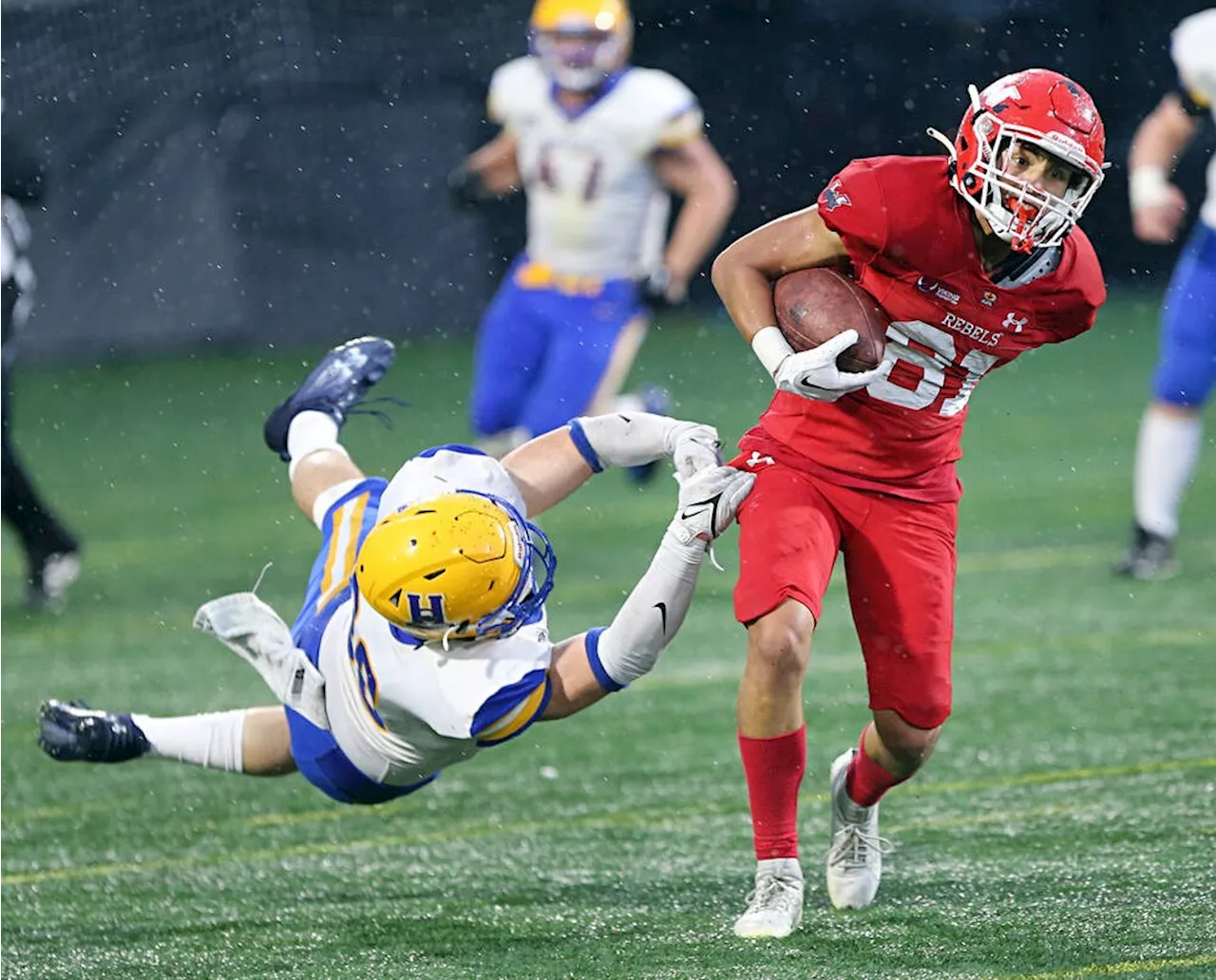 Hilltops fend off Rebels to claim Canadian Bowl crown