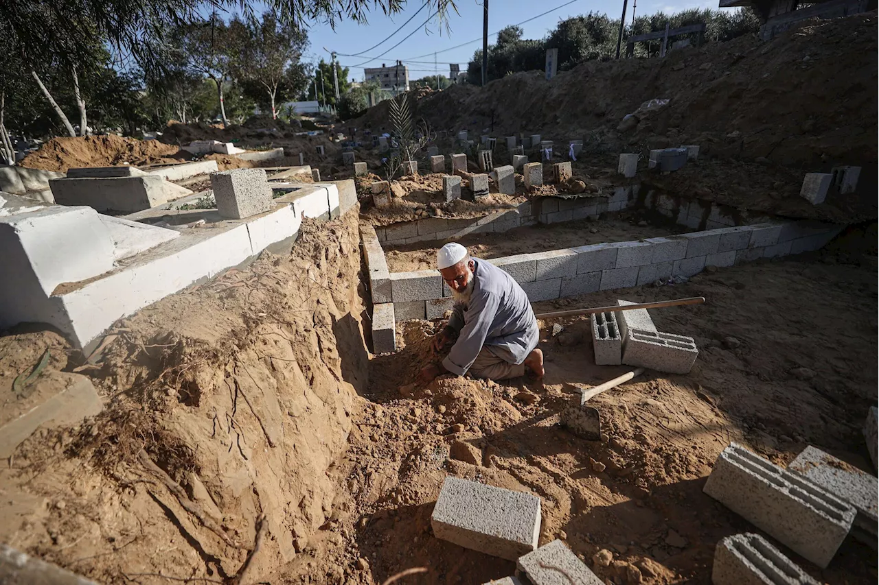 Lebih 100 mayat dikebumi dalam satu kubur di Gaza