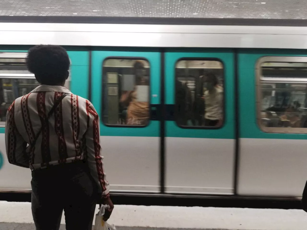 Chants antisémites dans le métro à Paris : huit adolescents interpellés