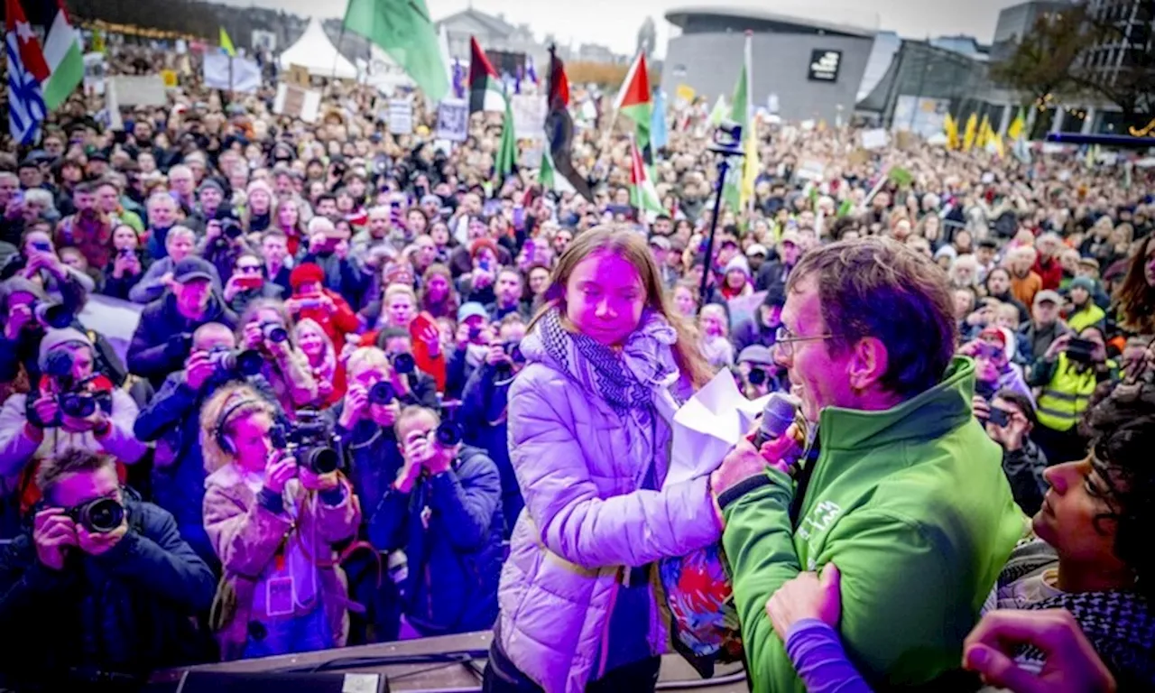 Greta Thunberg interrotta durante un discorso pubblico ad Amsterdam