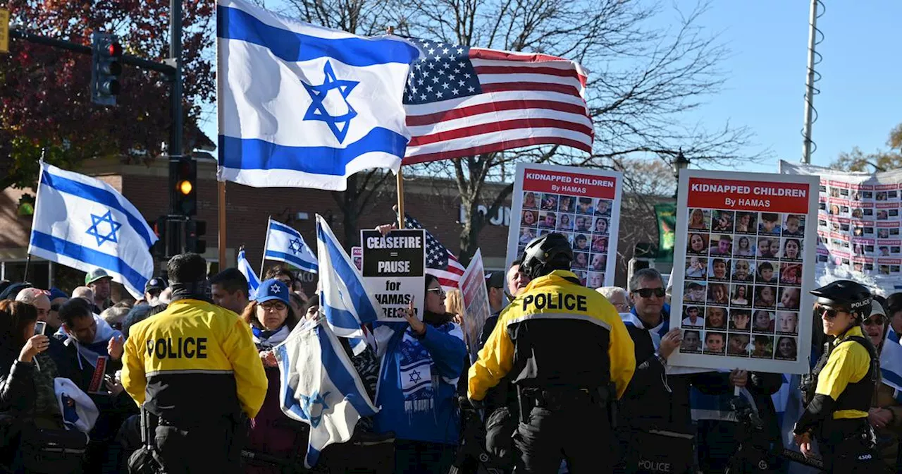 An estimated 800 people attend dual demonstrations in Northbrook Sunday over Oct. 7 Israel conflict