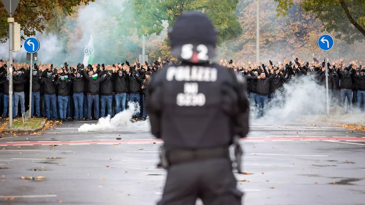 Wer ist schuld an den Krawallen im deutschen Fußball?