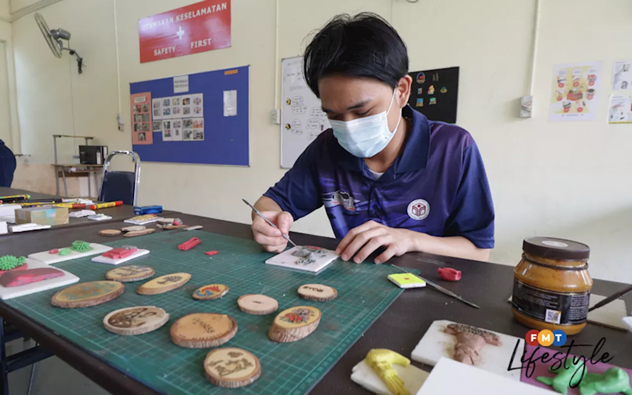 Discover Sabah's Handicraft Industry at Pusat Kraftangan Sabah