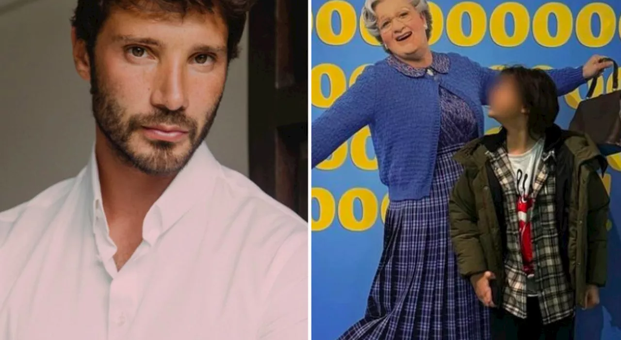 Stefano De Martino a Londra con Santiago: «Mentre la mamma fa la sciocchina alle Maldive»