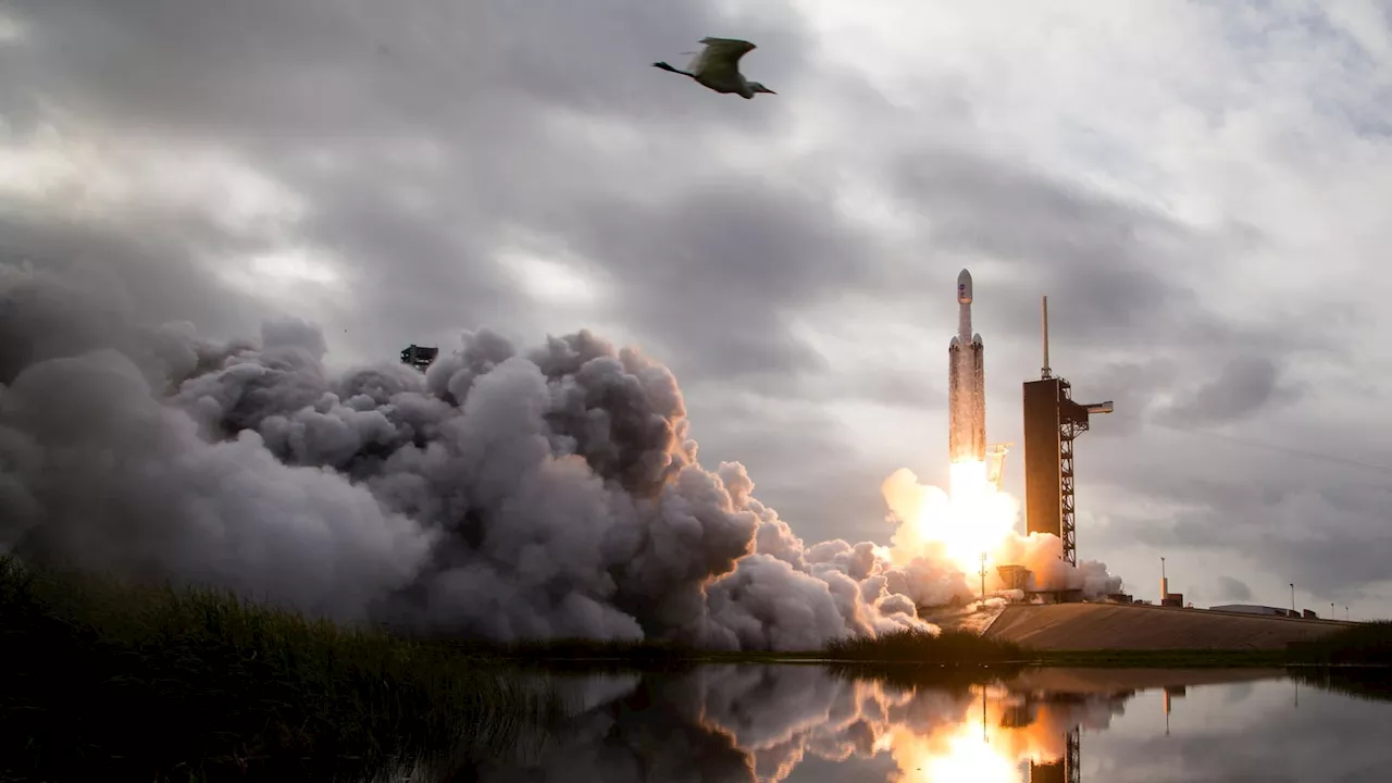 SpaceX Launches Falcon Heavy Rocket with Psyche Spacecraft Onboard