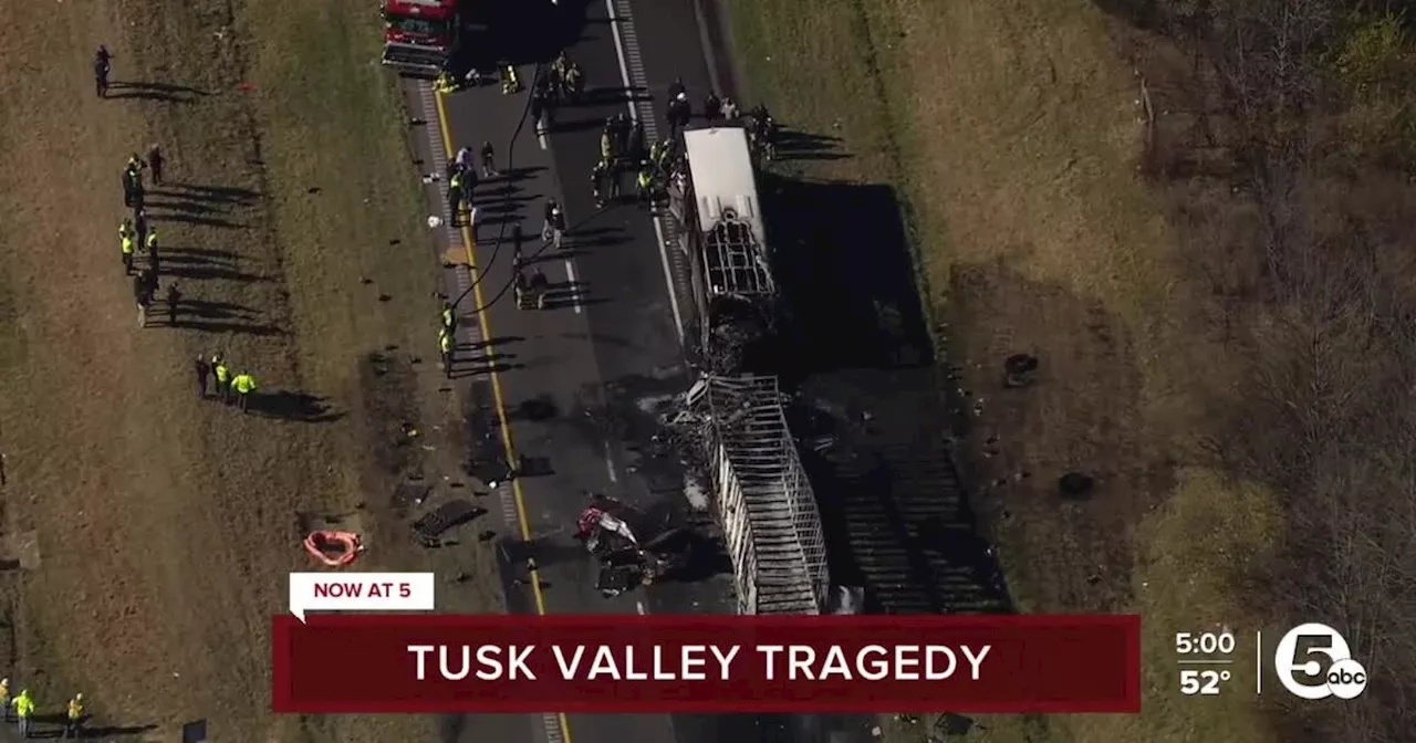 Six dead in fiery crash involving high school band members