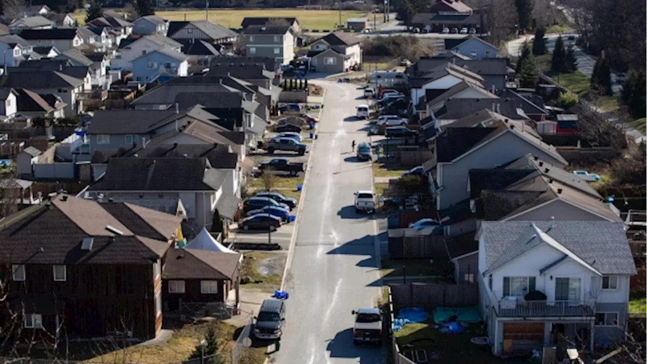 More seniors choosing to age in home instead of downsizing: CMHC report