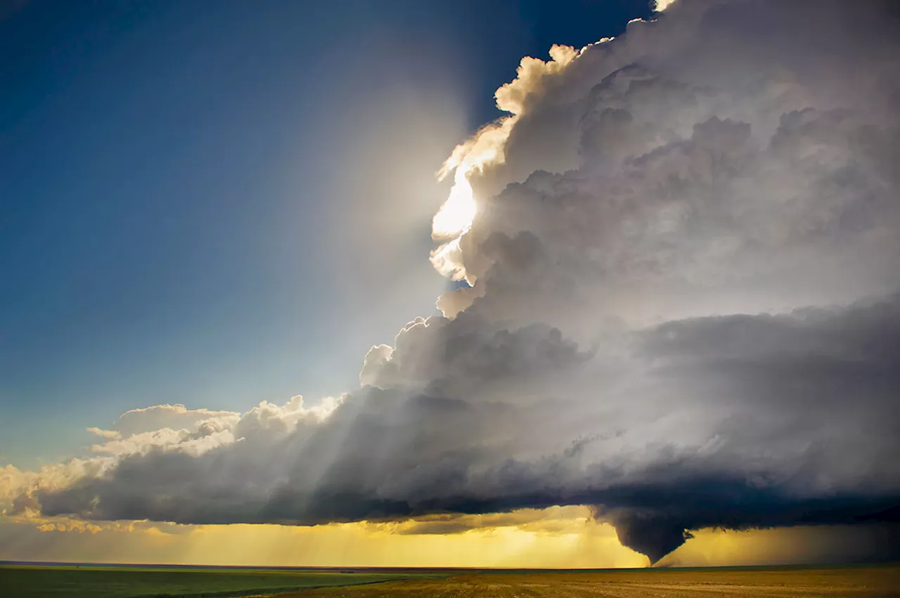 Storm Chasers: Witnessing the Beauty and Power of Nature