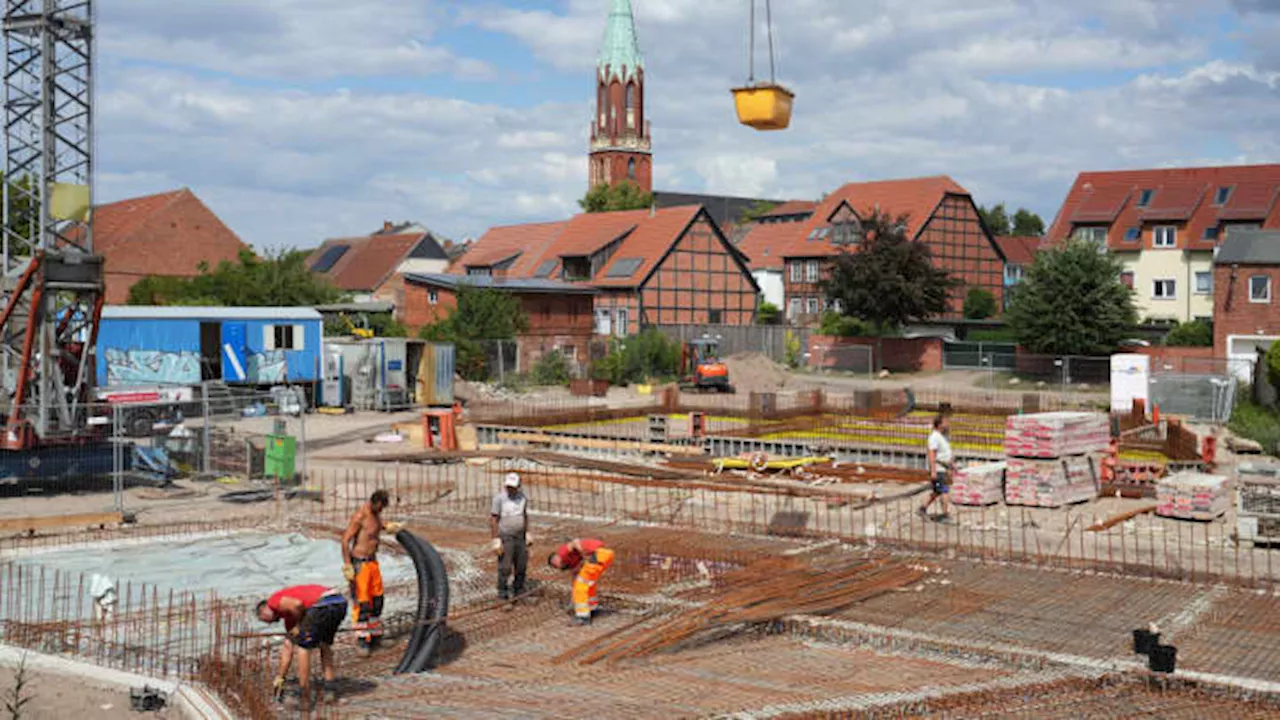 German Housebuilding Faces Collapse as Construction Projects are Canceled