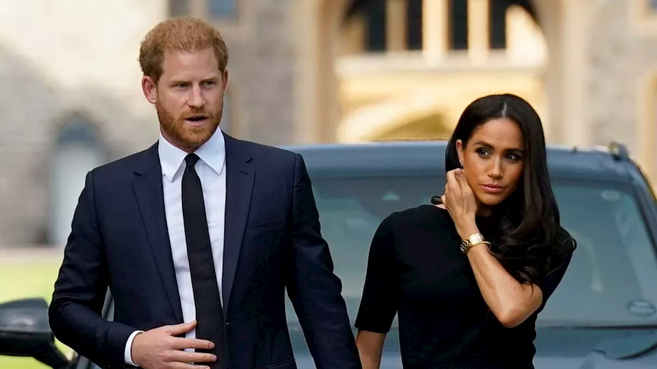 Meghan Urged Harry to Answer Phone Before Receiving News of Queen's Dying