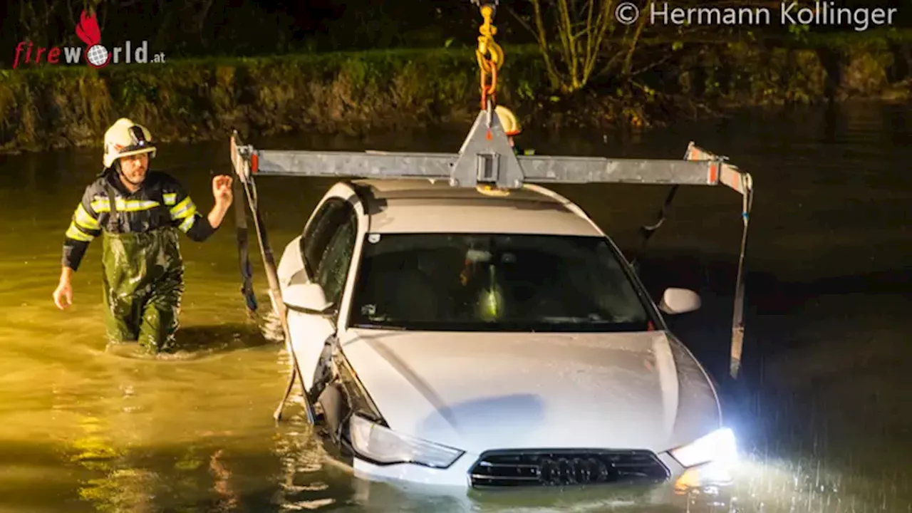 Verkehrsunfall in Pollham: Auto landet im Teich