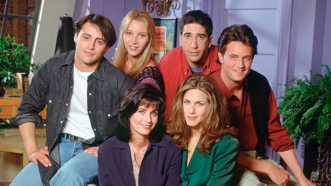 Organist Plays Friends Theme Tune in Tribute to Matthew Perry