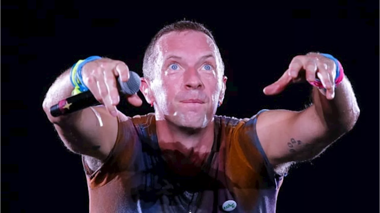 Momen Kocak Chris Martin Pantun Pake Bahasa Indonesia, Endingnya: Boleh Dong Pinjam Seratus