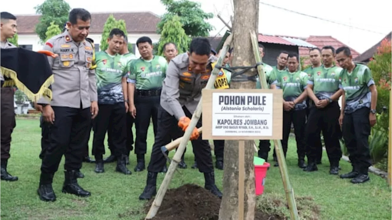 Personel Eks Brimob Nusantara Polres Jombang Gelar Bakti Sosial