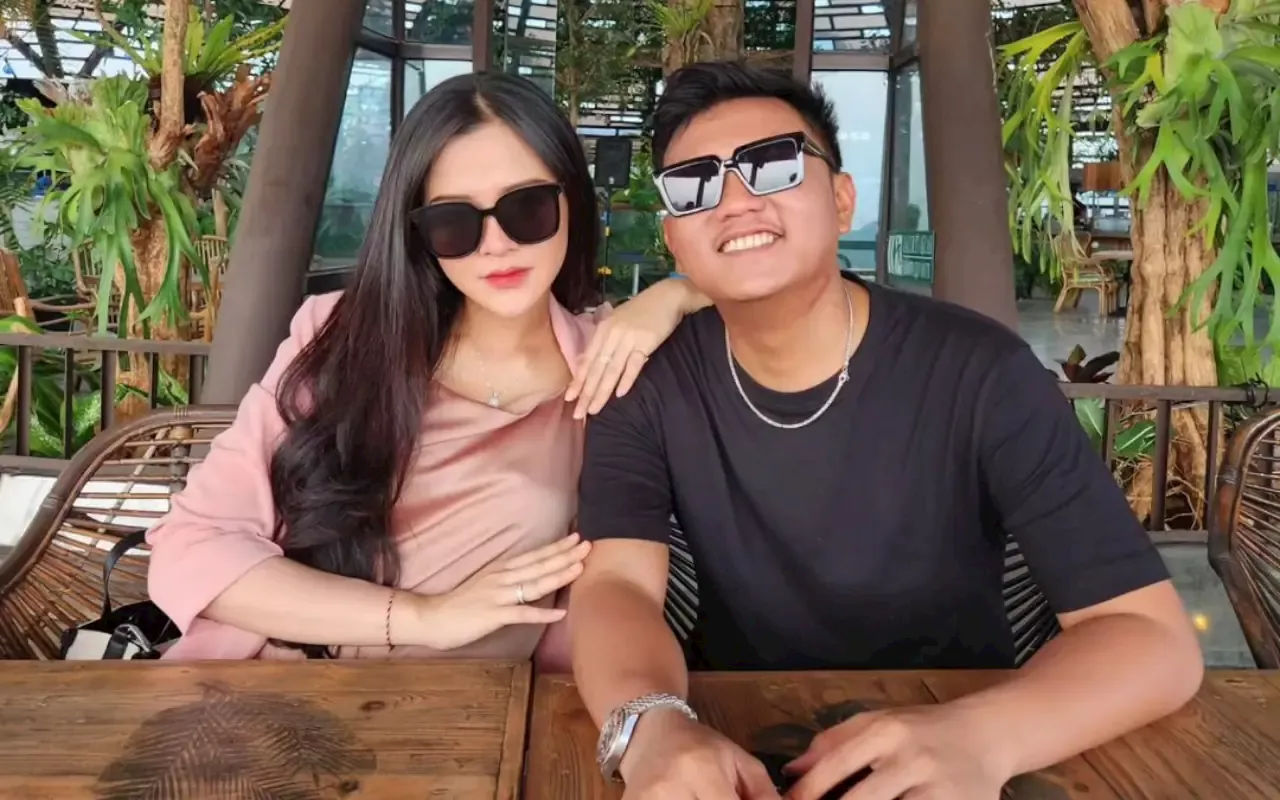 Denny Caknan Pasrah Disulap Jadi Feminin oleh Bella Bonita