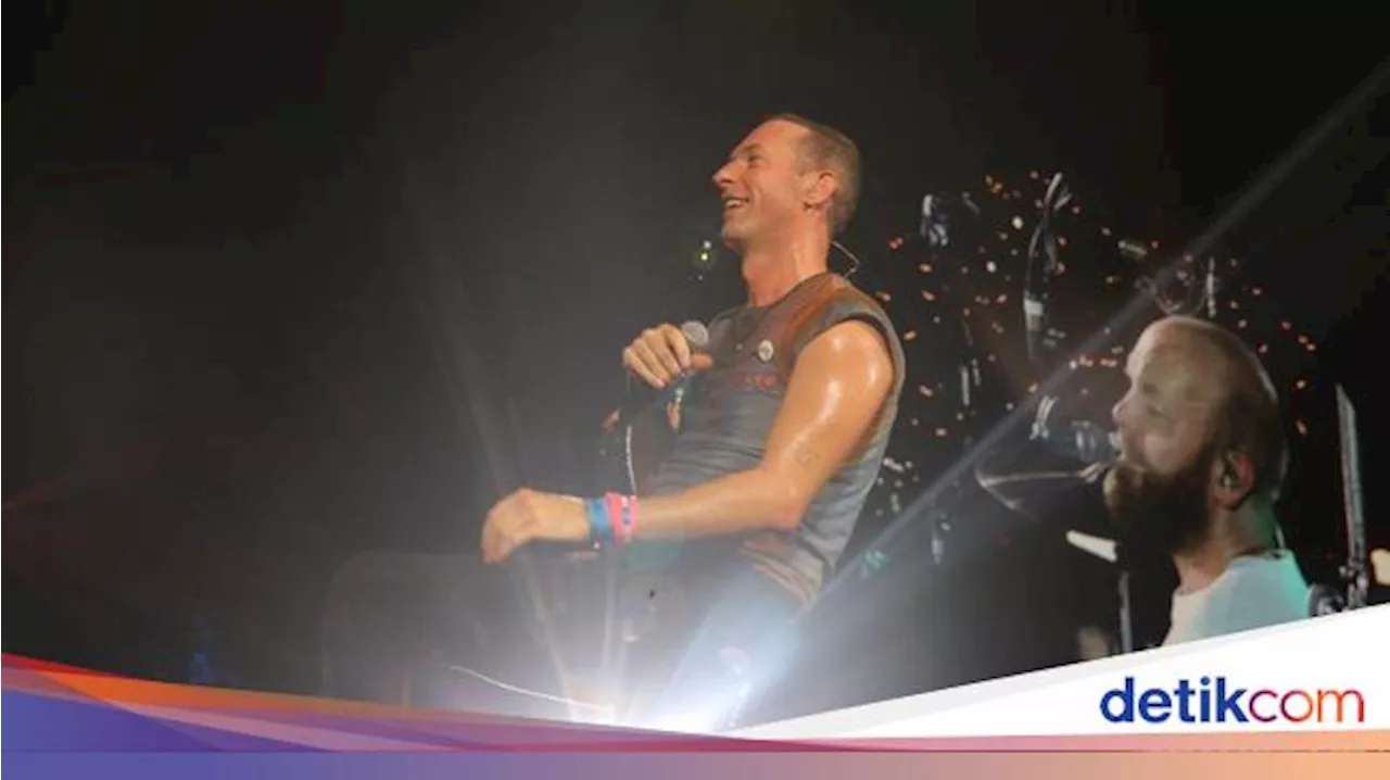 Assalamualaikum dan Seruan Cinta Coldplay untuk Jakarta, Janji Kembali Lagi