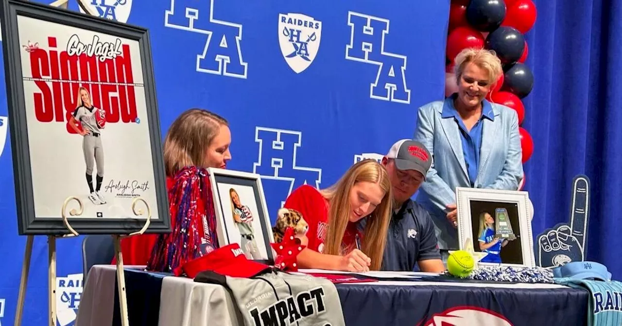 Houston Academy's Ansleigh Smith Defies Odds, Signs with University of South Alabama