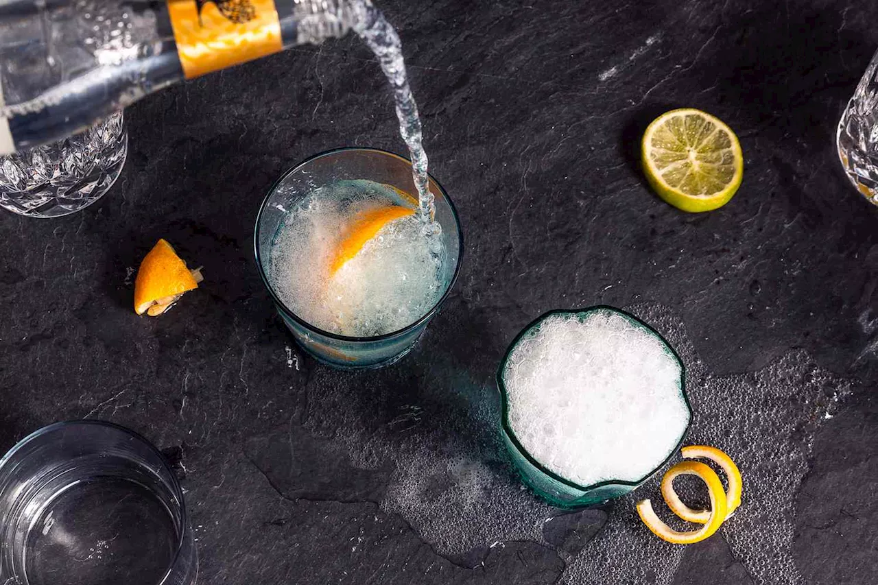 Understanding the Difference Between Tonic Water and Club Soda