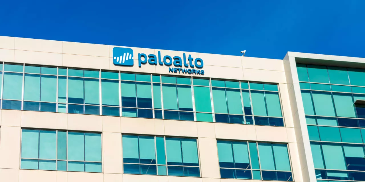 Palo Alto Networks trims full-year outlook for billings