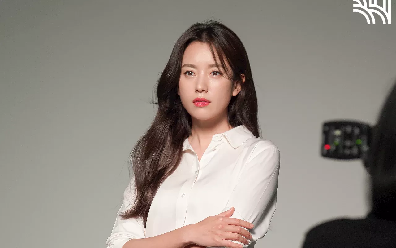 Han Hyo Joo Dibawa ke Rumah Sakit Karena Terluka Saat Syuting 'Unexpected Business 3'