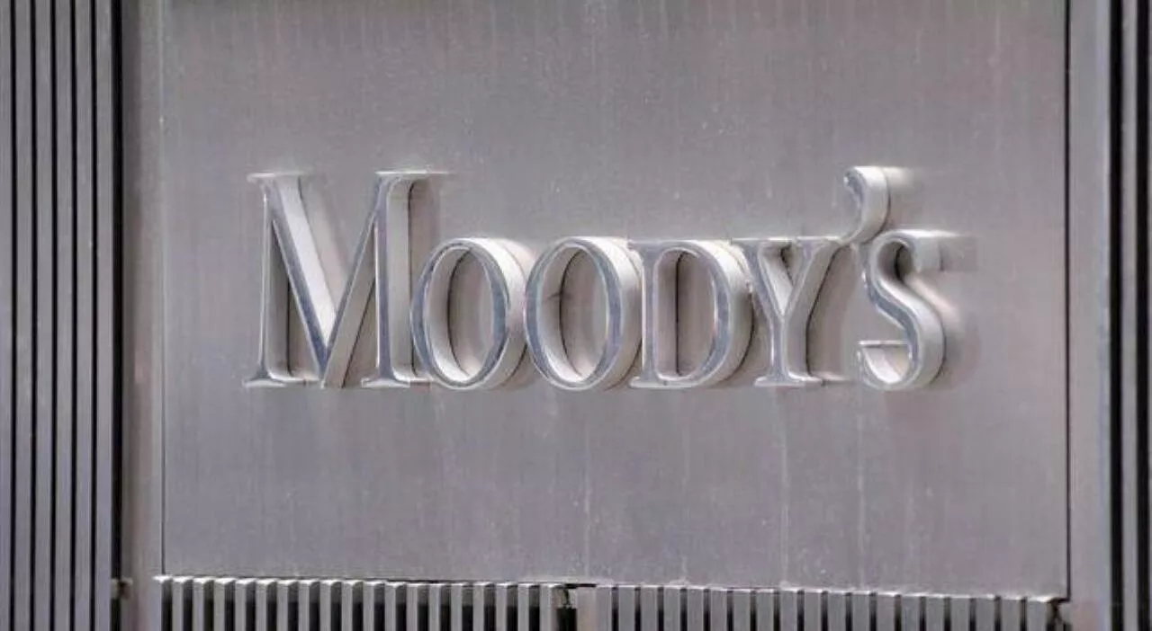 Moody's rivede al rialzo l'outlook sull'Italia da «negativo» a «stabile». ​Confermato il rating a Baa3. Giorge