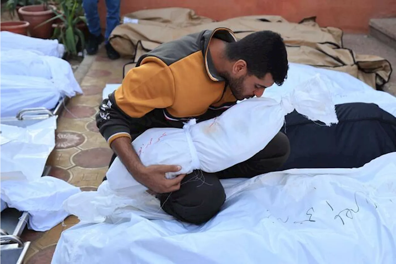 Trovate grandi quantità di armi in una scuola di Gaza