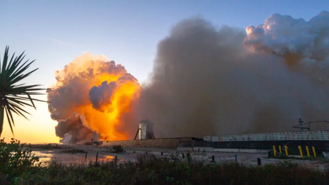 SpaceX's Starship Fails in Space During Test Flight