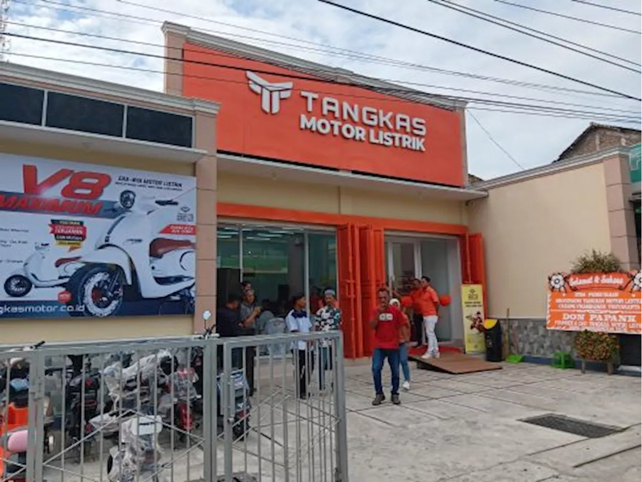TANGKAS Electric Motor Opens Showroom in Yogyakarta