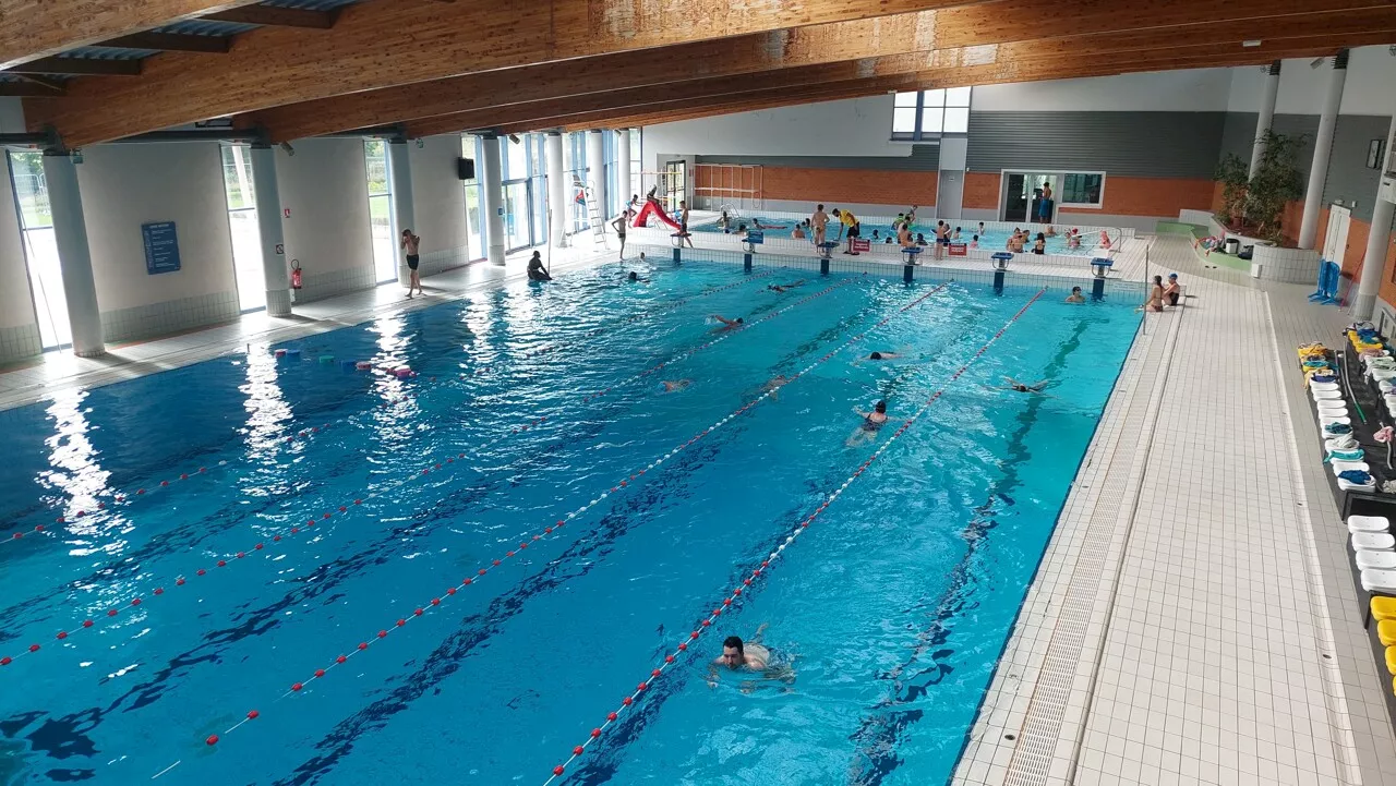 Après la tempête Ciaran, l'espace sportif de la piscine d'Alençon fermé