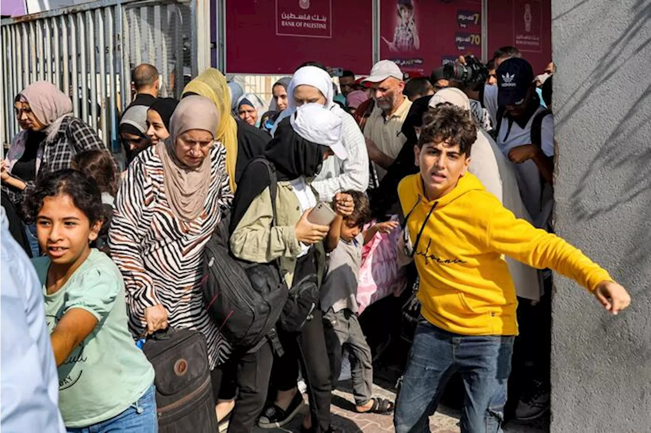 Riaperto il valico di Rafah, oggi oltre 400 persone con la doppia cittadinanza usciranno da Gaza