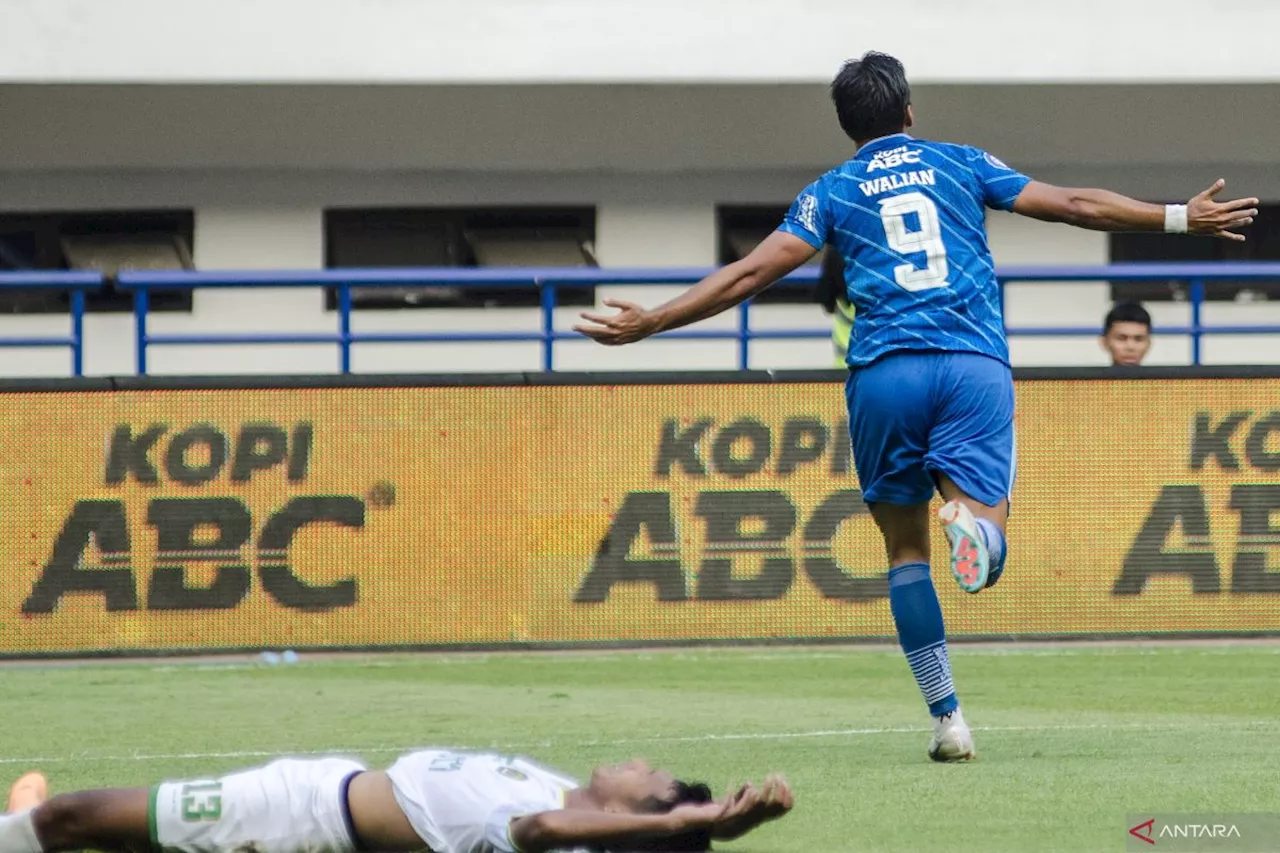 Pelatih Persib sanjung Ezra Walian ketika taklukkan Madura United