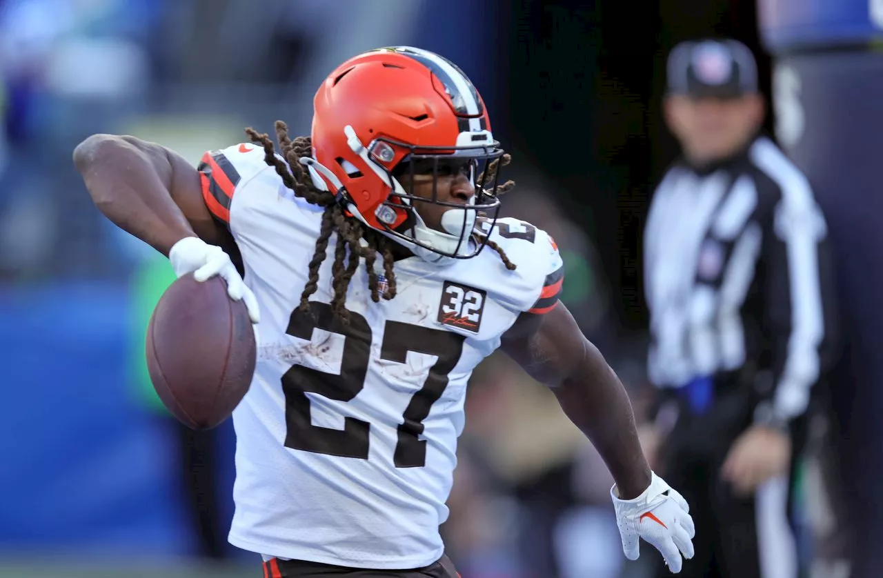 Browns running back Kareem Hunt puts Sunday’s frustrations, conversation with Kevin Stefanski behind him: ‘We