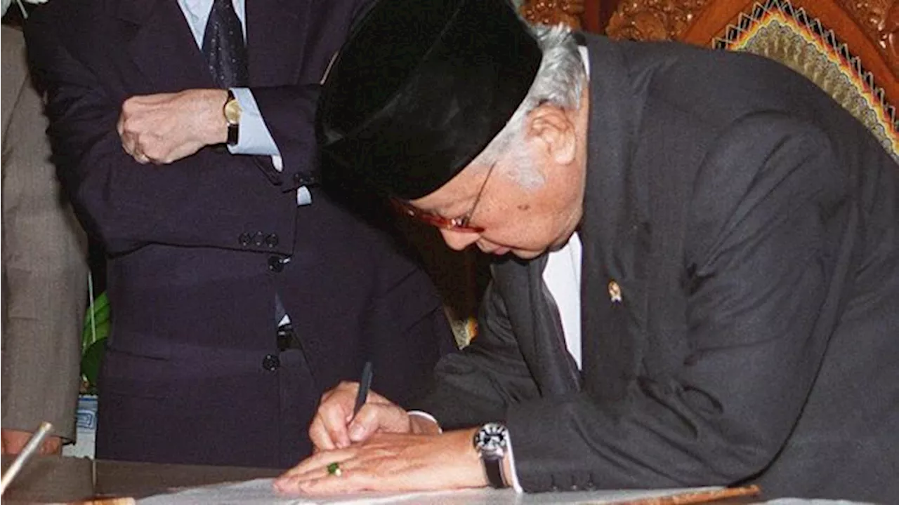 Ini Kado Pensiun Soeharto Usai 32 Tahun Jadi Presiden RI