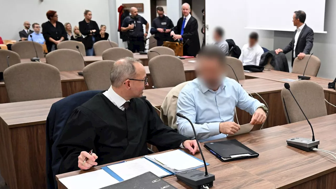 Prozess in Köln: Fünf Polizisten wegen gefährlicher Körperverletzung vor Gericht