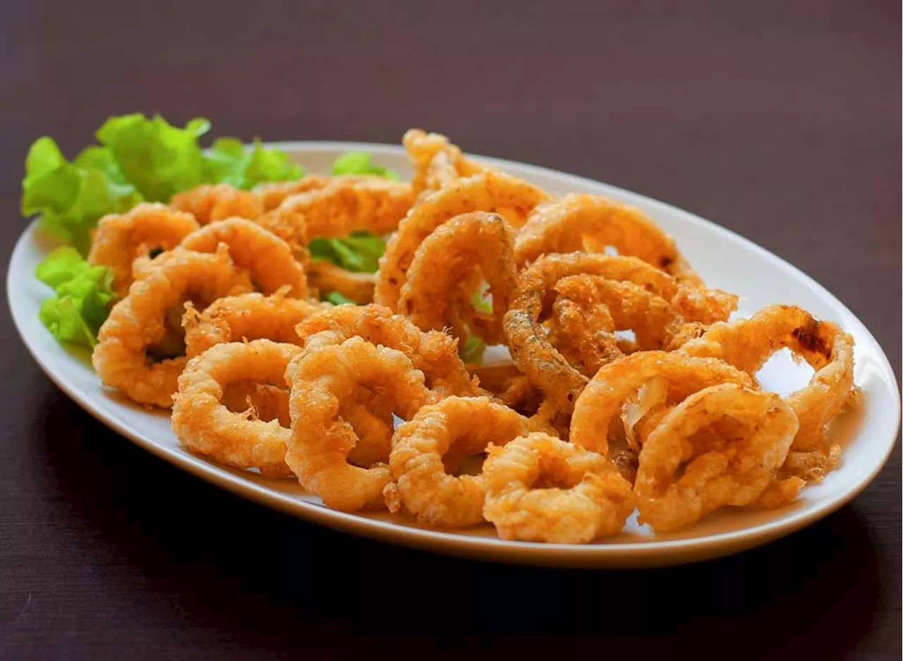 10 Restaurant Chains That Serve Craveworthy Fried Calamari