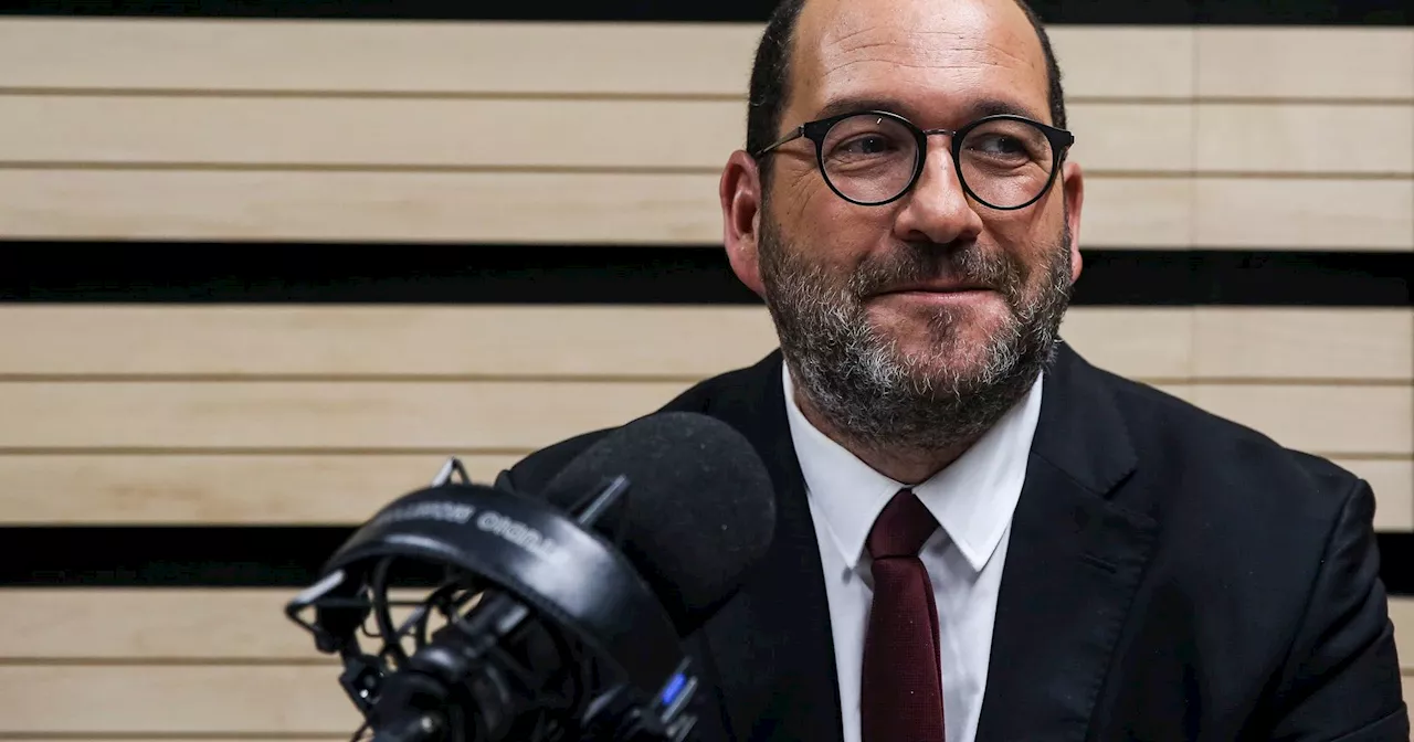 Novas regras para ser professor aprovadas “mantêm qualidade do ensino”, diz o ministro João Costa