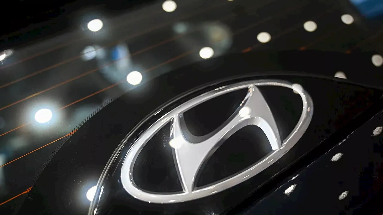 Hyundai partners with Chicago-area police to install free anti-theft software