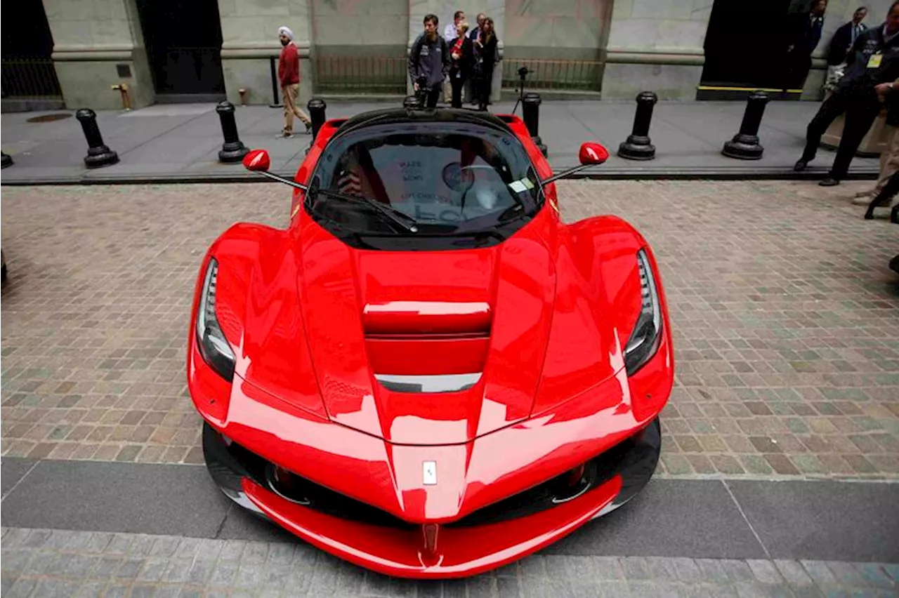 Ferrari relève sa prévision de bénéfice annuel après un T3 supérieur aux attentes