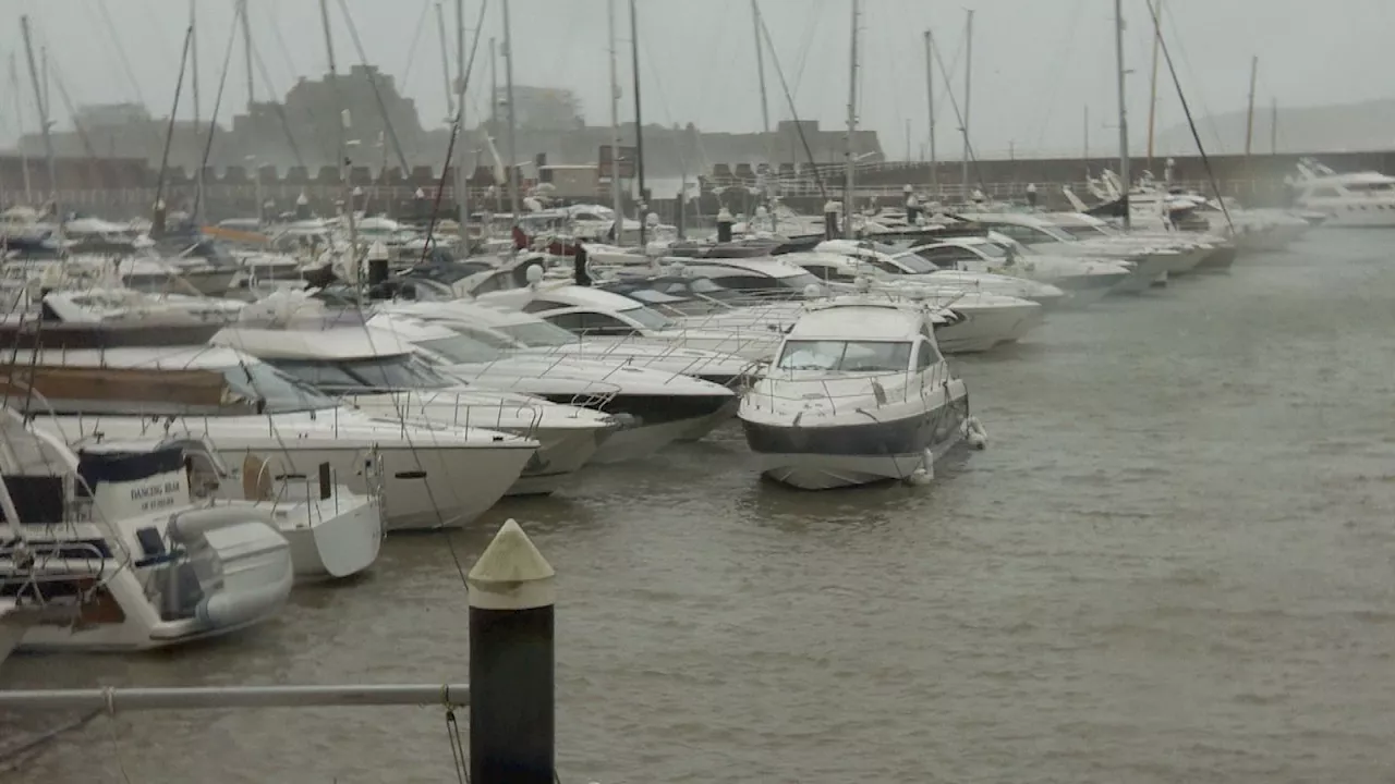 Storm Ciarán: Boats break moorings as Jersey's harbour battered by strong winds