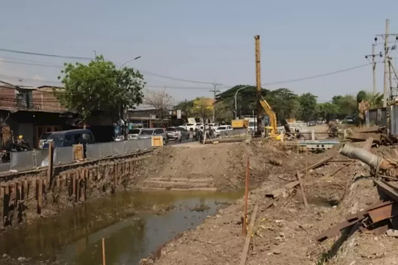 Hujan Diprediksi Guyur Surabaya Sebulan Lagi, Wali Kota Eri Cahyadi Ingatkan Hal Ini