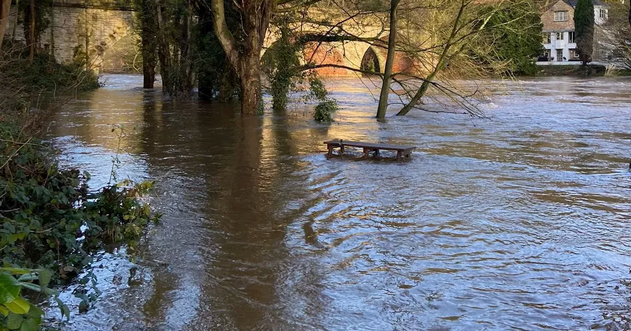 Exact time 24-hour Storm Ciarán weather warning hits Leeds today