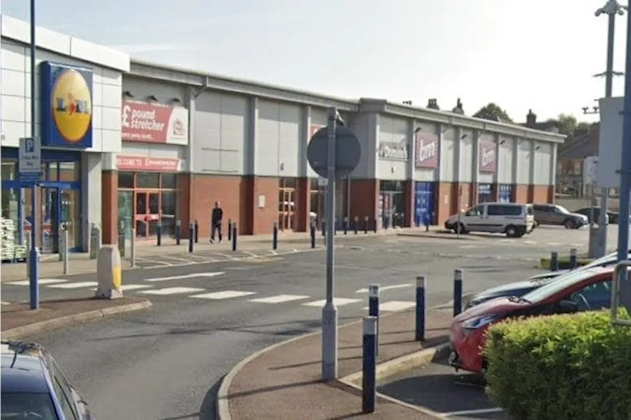 Bigger B&M and swap for Dominoes Pizza - this is what's happening to the old Poundstretcher shop in Leyland