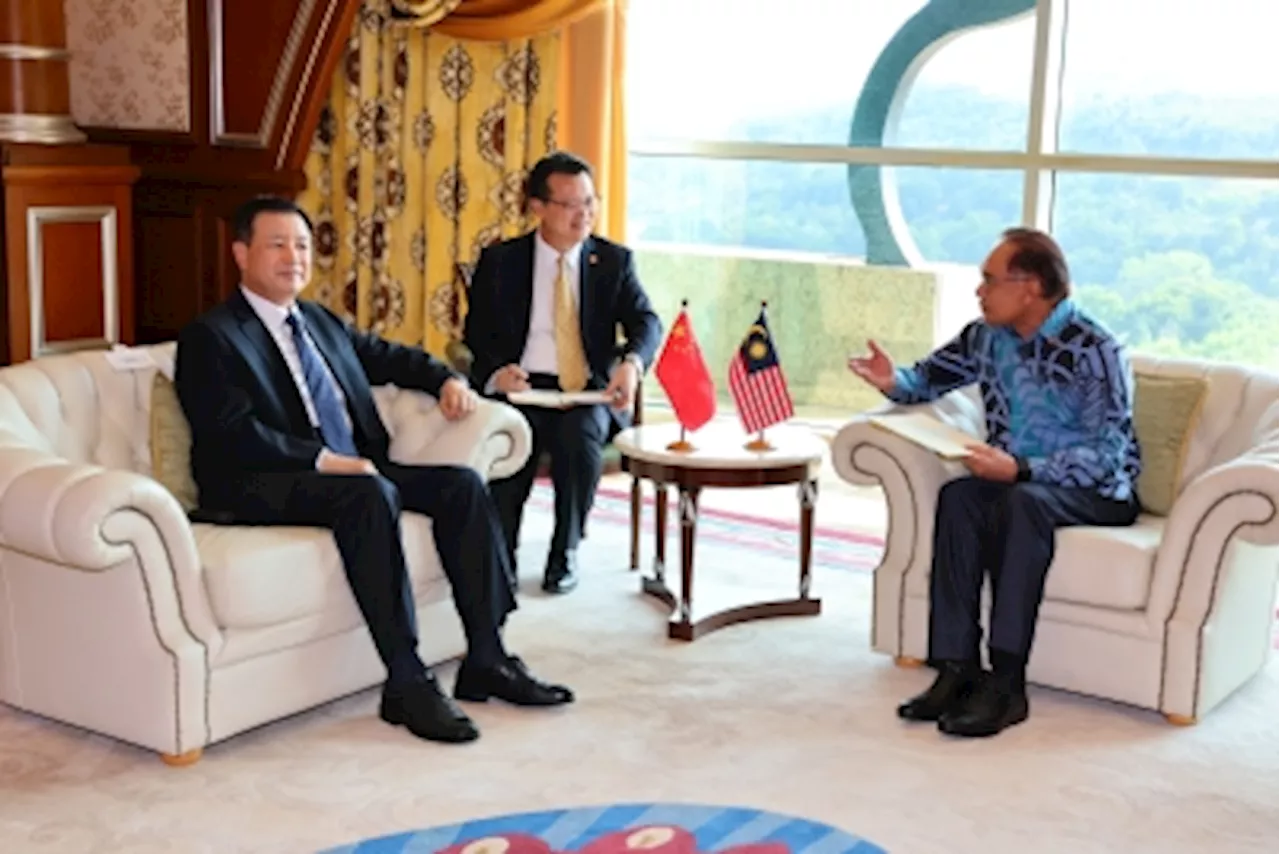 PM Anwar receives courtesy call from China’s public security minister