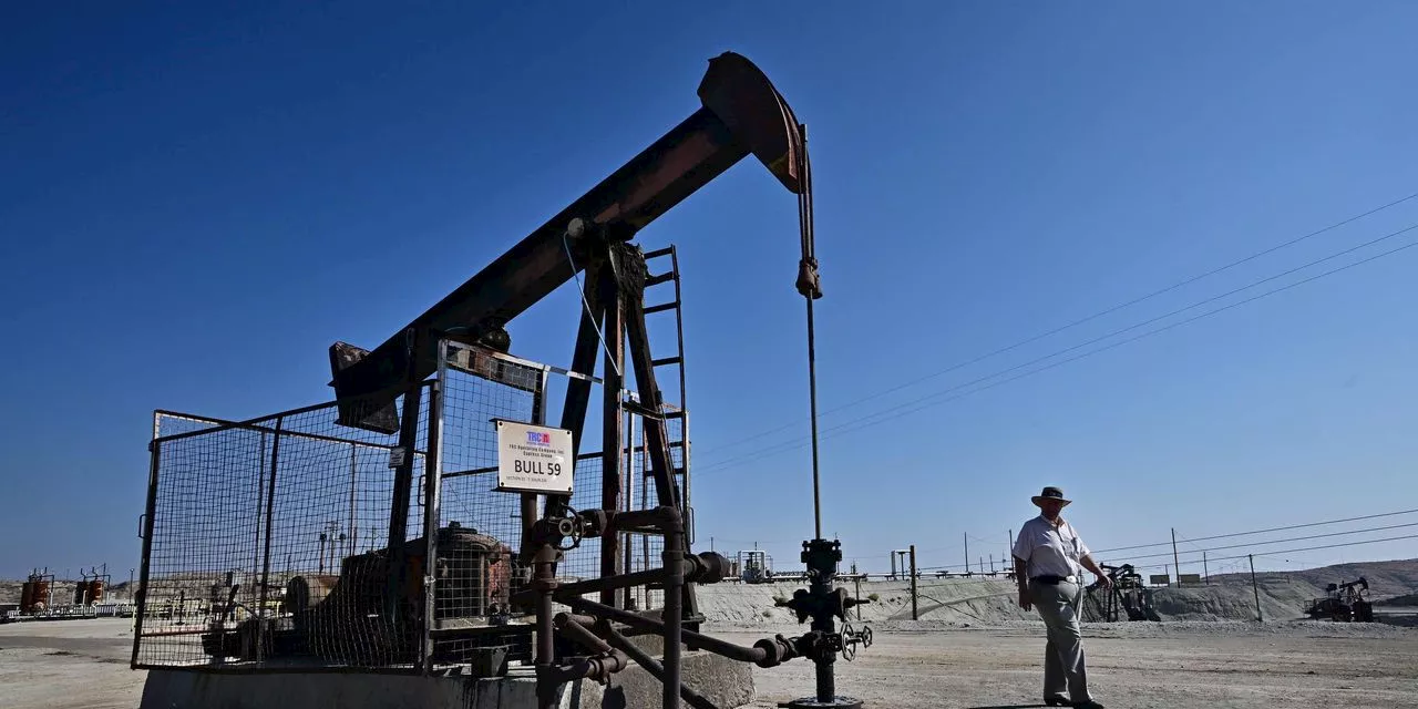 Oil prices attempt to snap 3-day losing streak