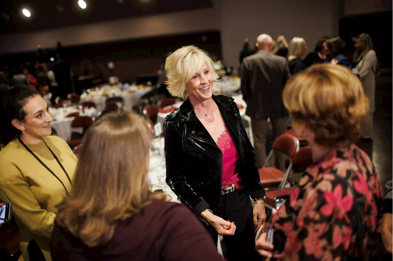 Environmental activist Erin Brockovich brings star power to YWCA event