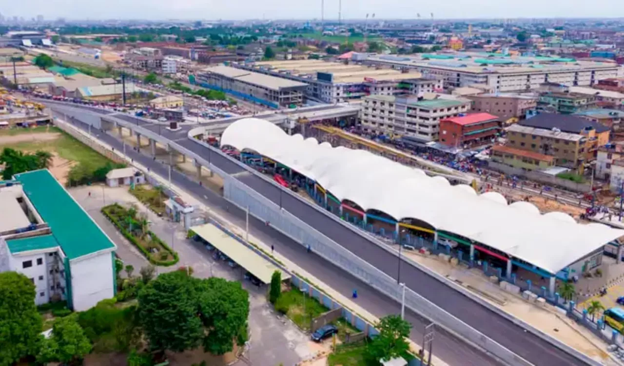 BREAKING: Lagos state governor Babajide Sanwo-Olu commissions Yaba overpass bridge